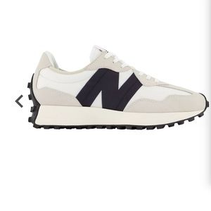 COPY - New Balance 327 Women’s Sneakers in black/sea sand